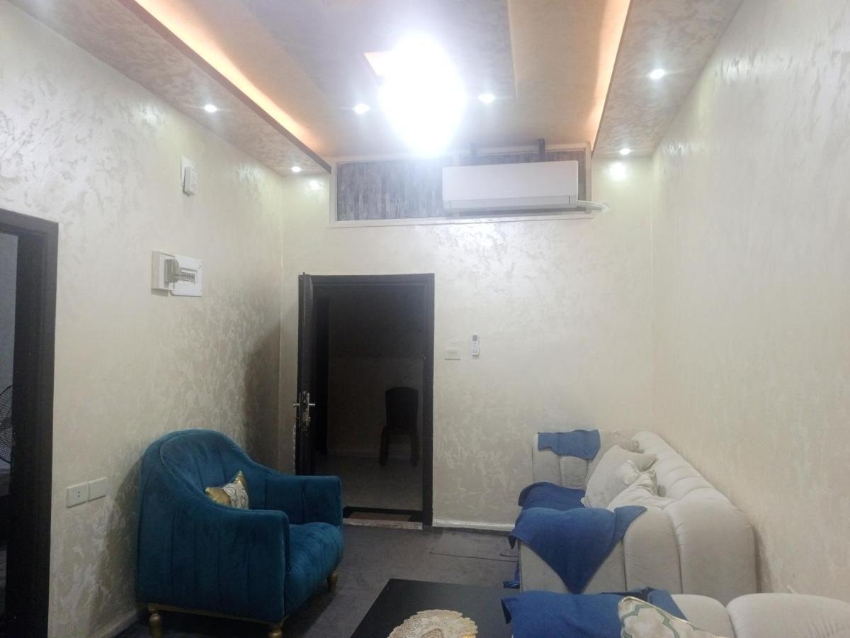 Jarajreh Apartments/ Hotel คีราค ภายนอก รูปภาพ