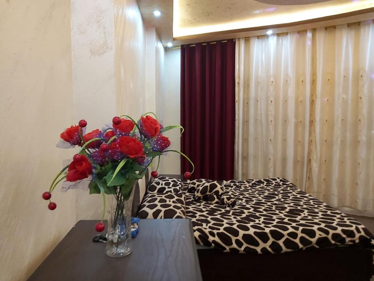 Jarajreh Apartments/ Hotel คีราค ภายนอก รูปภาพ